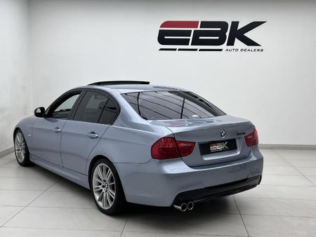 2010-BMW-3-Series-320i-Dynamic-Edition_3