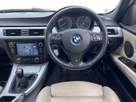 2010-BMW-3-Series-320i-Dynamic-Edition_8