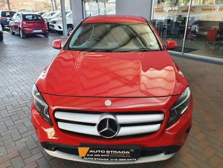 2014-Mercedes-Benz-GLA-200-CDI-Auto_6