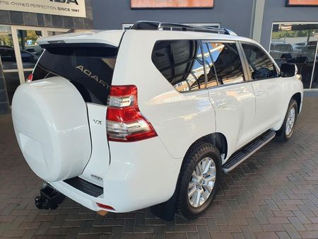 2017-Toyota-Land-Cruiser-Prado-30-TDI-VX-Auto_2