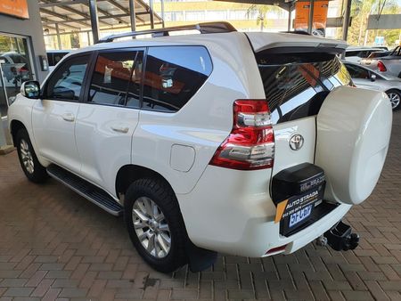 2017-Toyota-Land-Cruiser-Prado-30-TDI-VX-Auto_4
