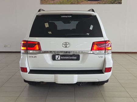 2020-Toyota-Land-Cruiser-200-LC200-45D-V8-VX-R-Black_3