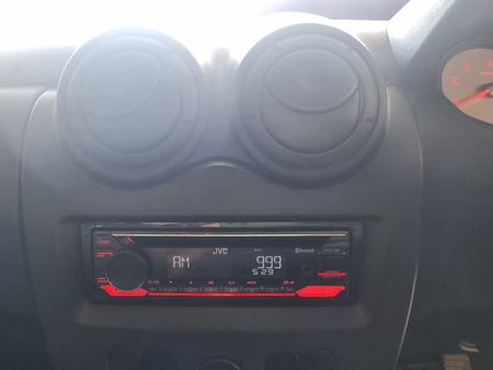 2021-Nissan-NP200-16-AC-Safety-Pack_11