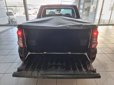 2021-Nissan-NP200-16-AC-Safety-Pack_4