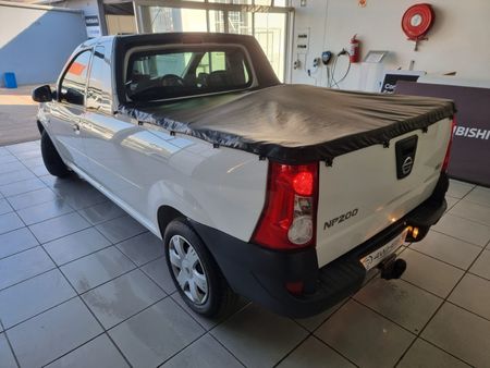 2021-Nissan-NP200-16-AC-Safety-Pack_5