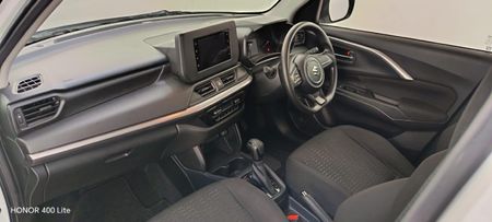 2025-Suzuki-Swift-12-GL-Auto_10