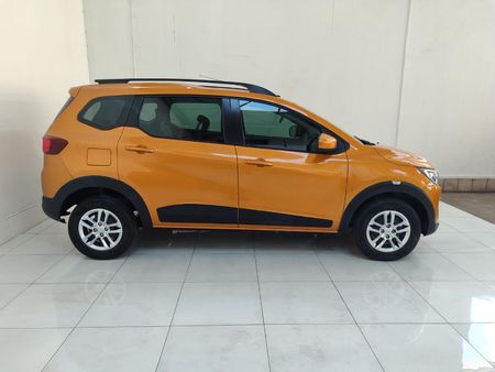 2022-Renault-Triber-10-Dynamique_6