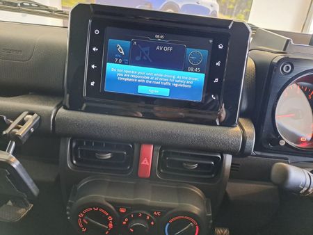2025-Suzuki-Jimny-15-GL_12