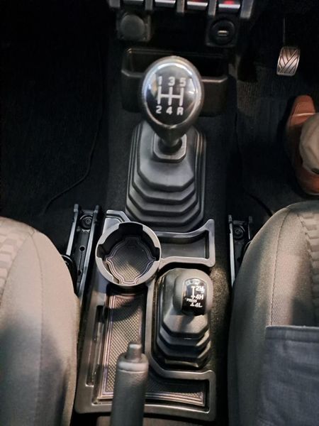 2025-Suzuki-Jimny-15-GL_13