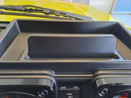 2025-Suzuki-Jimny-15-GL_19