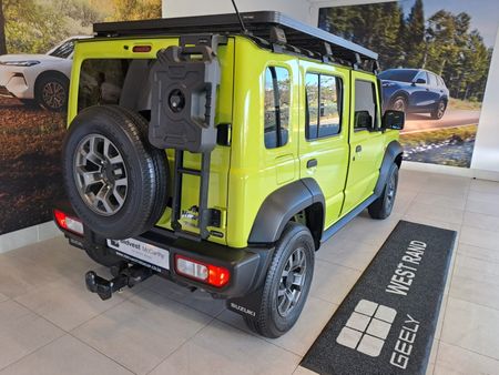 2025-Suzuki-Jimny-15-GL_6