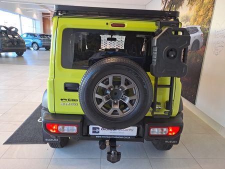 2025-Suzuki-Jimny-15-GL_8
