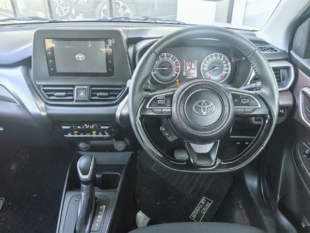 2026-Toyota-Starlet-Cross-15XS-Auto_8