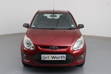 2014-Ford-Figo-14-Ambiente_2
