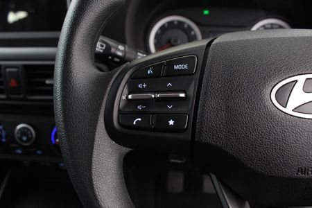 2024-Hyundai-Grand-i10-10-Motion_4