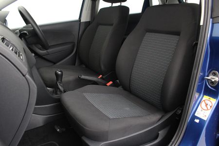 2024-Volkswagen-Polo-Vivo-14-Comfortline-5-dr_8