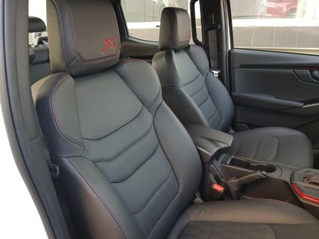 2026-Isuzu-D-Max-19-DDI-HR-X-Rider-Auto-Double-Cab_13