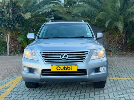 2010-Lexus-LX-570_1