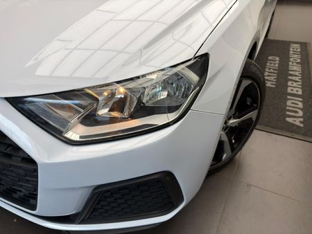 2020-Audi-A1-Sportback-10-TFSI-Auto-30-TFSI_3