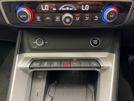 2025-Audi-Q3-Sportback-35TDI-Urban-Edition_29