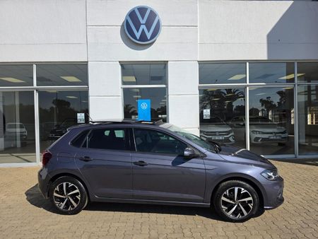 2022-Volkswagen-Polo-10-TSI-Life-Auto-DSG_0