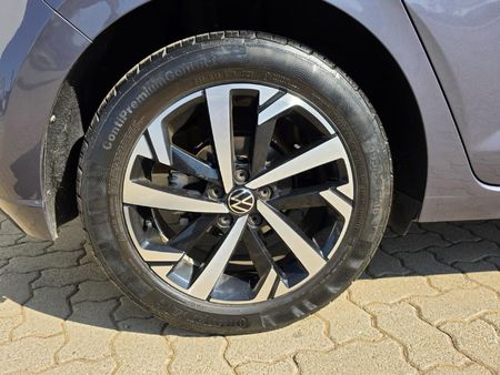 2022-Volkswagen-Polo-10-TSI-Life-Auto-DSG_11