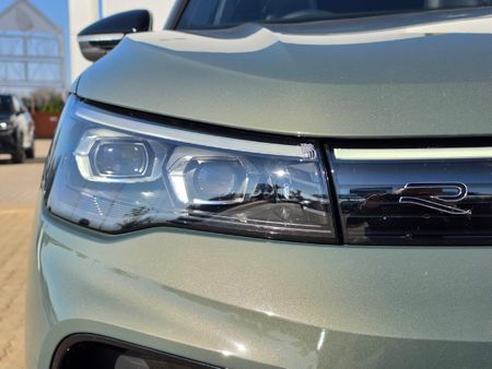 2026-Volkswagen-Tiguan-14TSI-R-Line_10