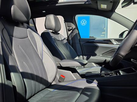 2026-Volkswagen-Tiguan-14TSI-R-Line_13
