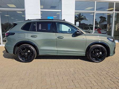 2026-Volkswagen-Tiguan-14TSI-R-Line_1