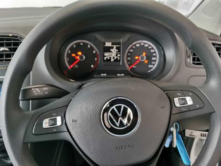 2026-Volkswagen-Polo-Vivo-14-Life_15