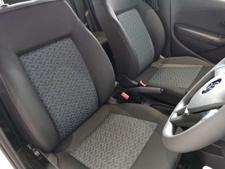 2026-Volkswagen-Polo-Vivo-14-Life_18