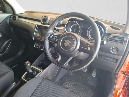 2021-Suzuki-Swift-12-GLX_12