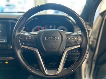2022-Isuzu-D-Max-30-DDI-V-Cross-HR-Auto-Double-Cab_6