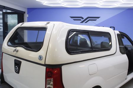2024-Nissan-NP200-16_11
