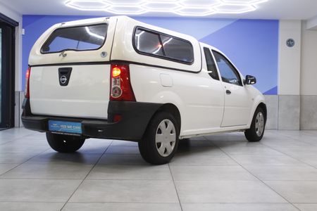 2024-Nissan-NP200-16_6