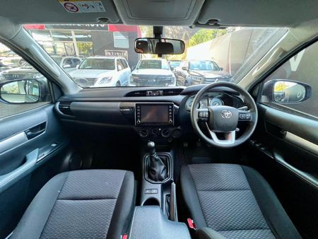 2021-Toyota-Hilux-24-GD-6-Raised-Body-Raider-Double-Cab_12