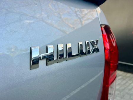 2021-Toyota-Hilux-24-GD-6-Raised-Body-Raider-Double-Cab_3