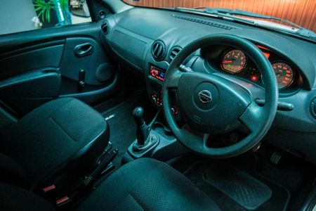 2020-Nissan-NP200-16-AC-Safety-Pack_11