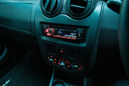 2020-Nissan-NP200-16-AC-Safety-Pack_13