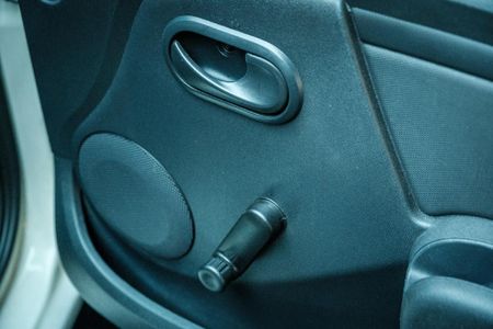 2020-Nissan-NP200-16-AC-Safety-Pack_18