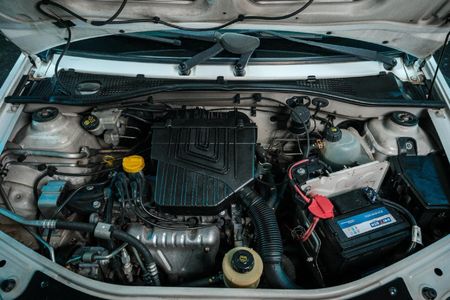 2020-Nissan-NP200-16-AC-Safety-Pack_7