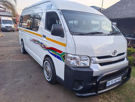 2022-Toyota-Quantum-25-D-4D-Sesfikile-16-seat_2