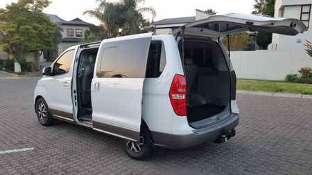 2020-Hyundai-H-1-Hyundai-H1-9-Seater-Auto-25-CRDi_10