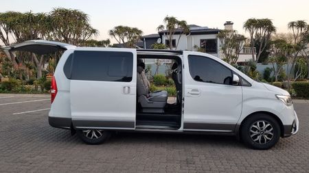 2020-Hyundai-H-1-Hyundai-H1-9-Seater-Auto-25-CRDi_13