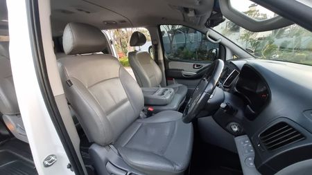 2020-Hyundai-H-1-Hyundai-H1-9-Seater-Auto-25-CRDi_18