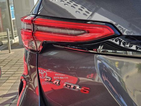 2024-Toyota-Fortuner-24-GD-6-RB_9