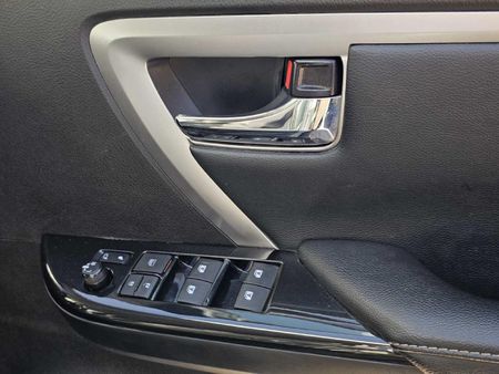 2024-Toyota-Fortuner-24-GD-6-RB_22