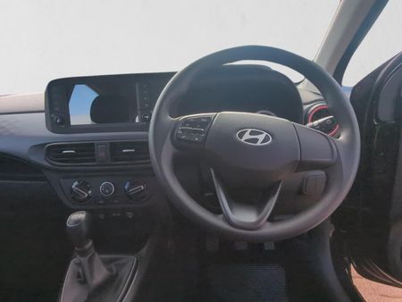 2026-Hyundai-Grand-i10-10-Motion_13
