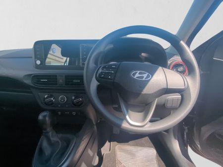 2026-Hyundai-Grand-i10-10-Motion_10