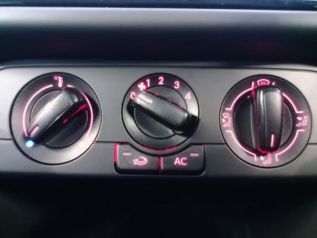 2026-Volkswagen-Polo-Vivo-14-Xpress-Panel-Van_15
